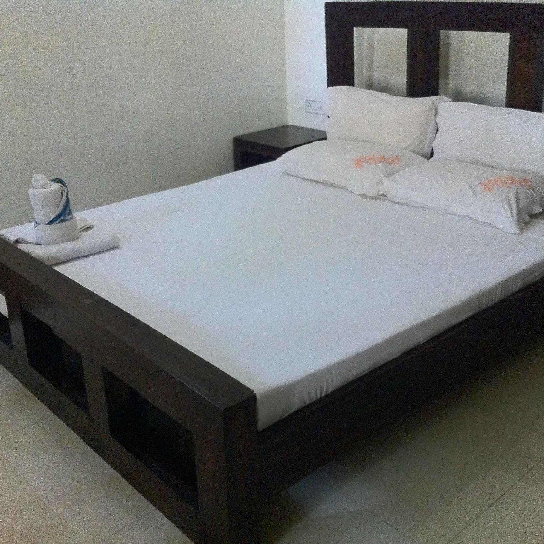Oyo Home 63551 Pleasant Stay Near Fort Kochi Beach Exterior photo